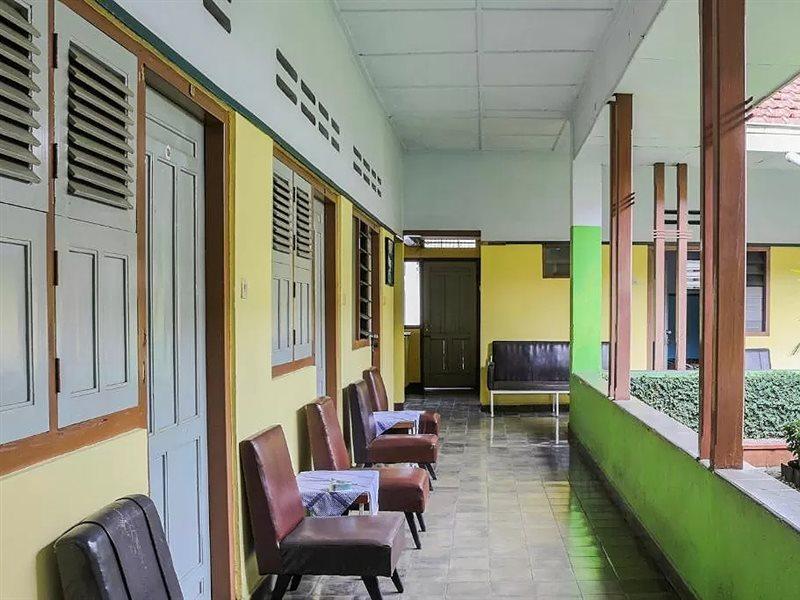 Oyo Life 1708 Hotel Budi Famili 1 Syariah Ciamis Exterior photo